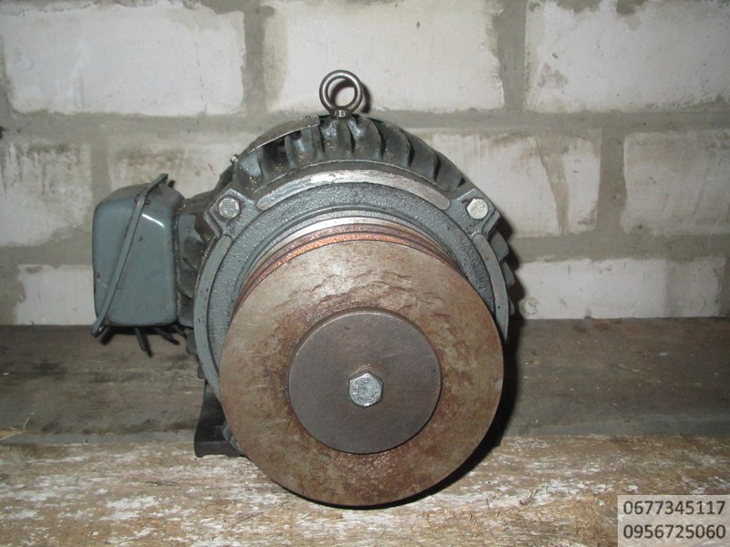 электродвигатель 4 квт 1500об на лапах , мотор-редуктор 1,5 квт 1500 об мин редукция 1 к 30 , электродвигатель 0,8 квт 1500 об мин, редуктора